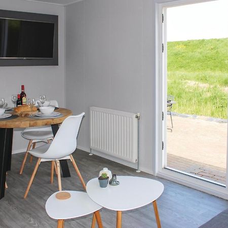 Beautiful Home In Sint-Annaland With Kitchen Buitenkant foto