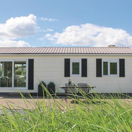 Beautiful Home In Sint-Annaland With Kitchen Buitenkant foto