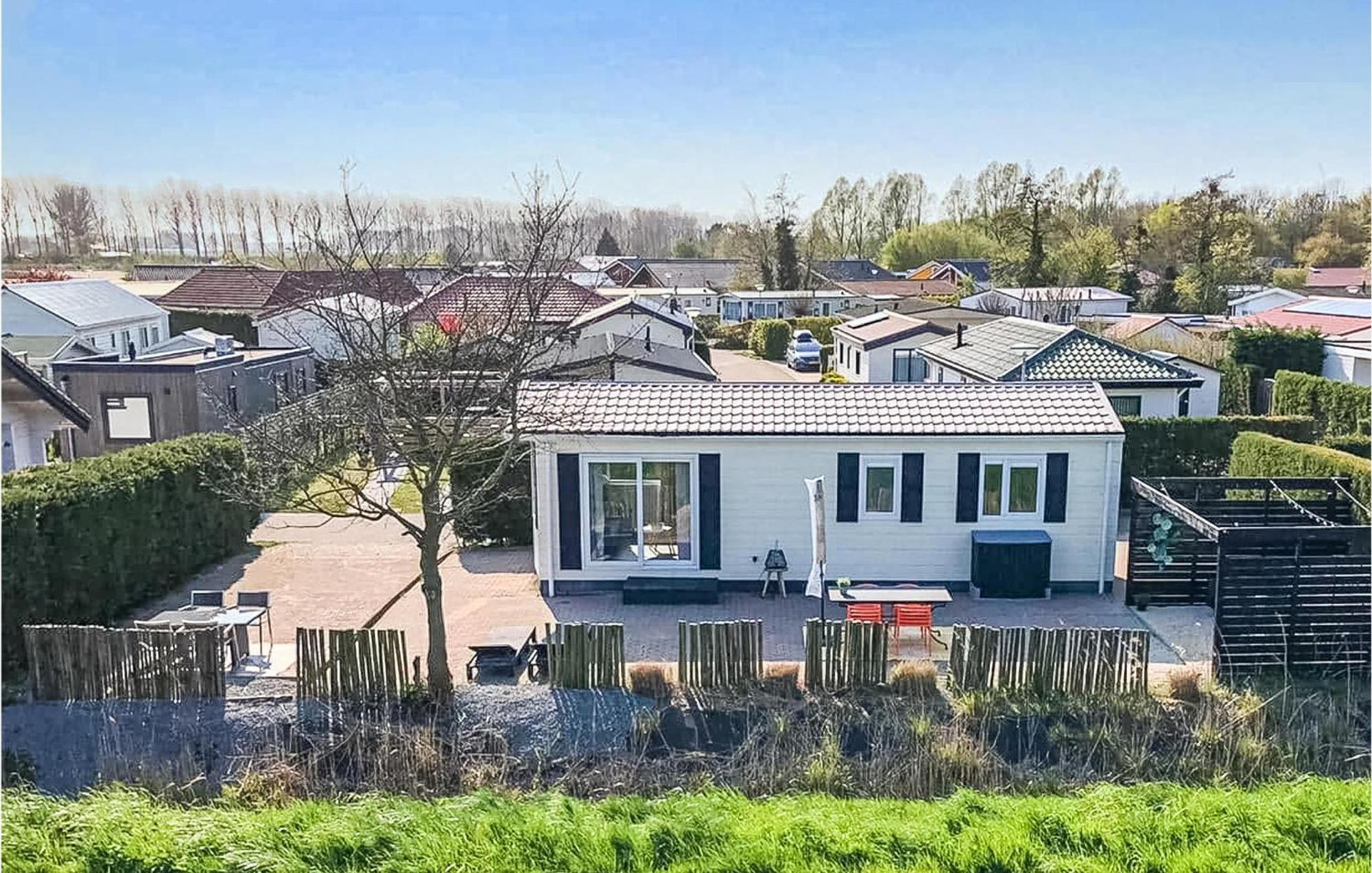 Beautiful Home In Sint-Annaland With Kitchen Buitenkant foto